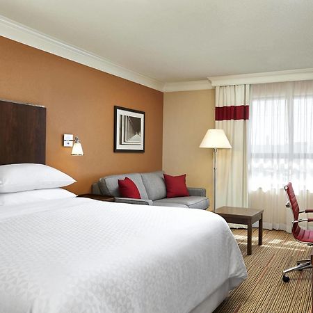Four Points By Sheraton Kitchener-Waterloo Zewnętrze zdjęcie