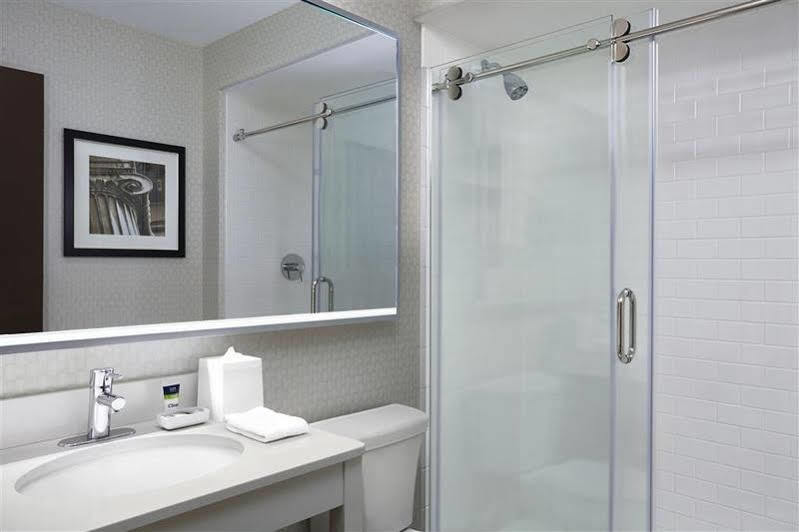 Four Points By Sheraton Kitchener-Waterloo Zewnętrze zdjęcie
