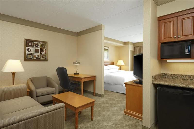 Four Points By Sheraton Kitchener-Waterloo Zewnętrze zdjęcie