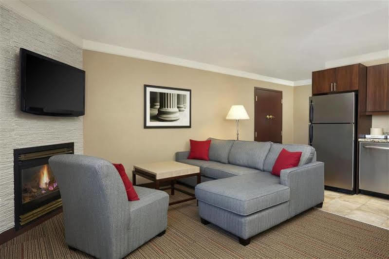 Four Points By Sheraton Kitchener-Waterloo Zewnętrze zdjęcie